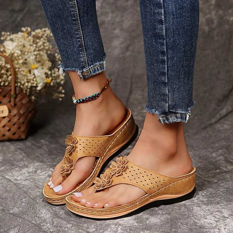 Summer flip flops floral spge cake bottom slippers oversized casual womens sandals flip flopsXJ250207