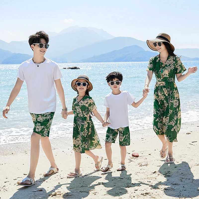 Summer Beach Family Matching Outfits Mum Daughter Dresses Holiday Seaside Dad Son Floral Shirts/T-shirt+Shorts Couple Clothes W250207