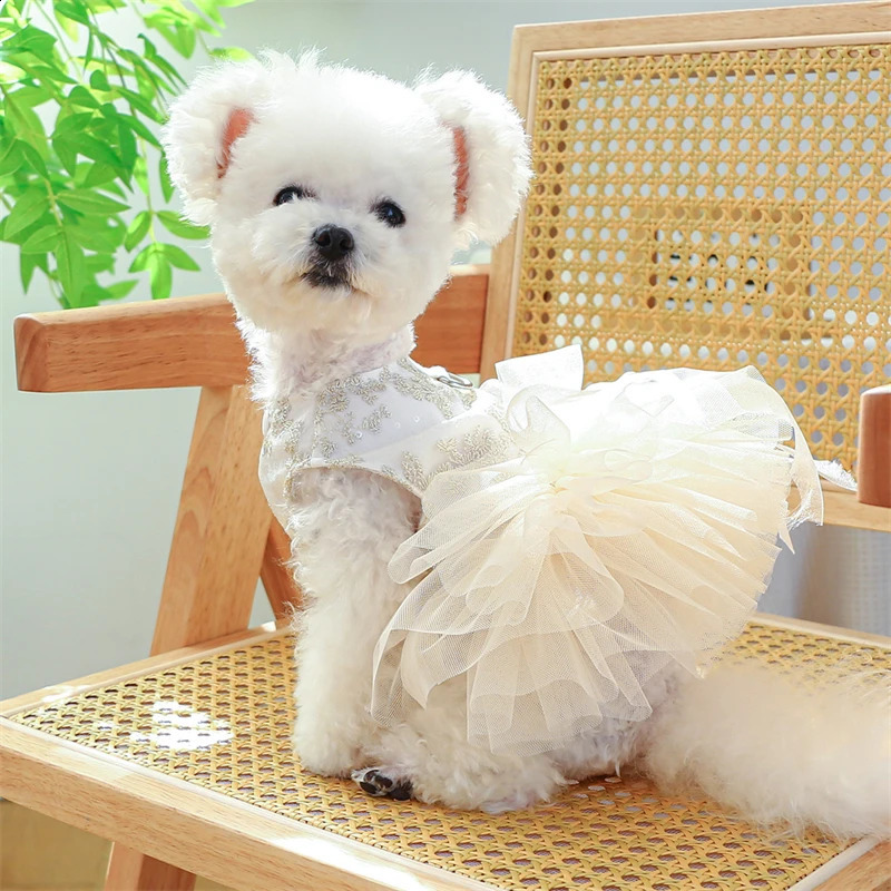Wedding Dresses for Pets Chihuahua er Lace Veil Female Cat Clothes Bow Tie Tutu Skirt Rose Floral Yorkshire Puppy Clothing 250206