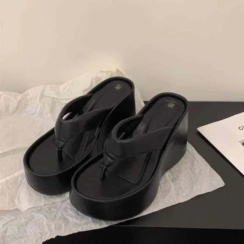 Women Wedge Clip Toe Flip Flops Summer Fi Chunky Platform Beach Sandals Ladies Thick Sole High Heeled Slippers SlidesXJ250207