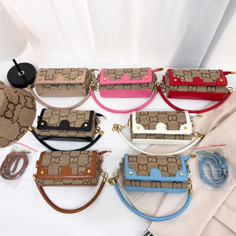 Designer bag Women's bag Classic presbyched one-shoulder chain simple crossbody bag Stylish all-in-one armpit one-shoulder tote bags