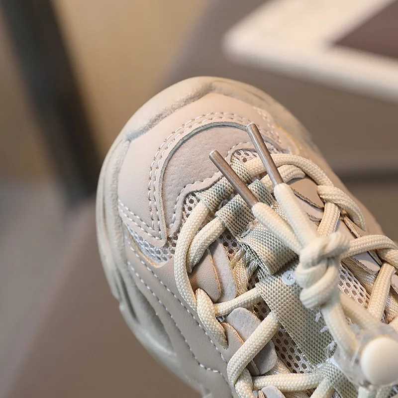 Childrens lightweight sports shoes anti slip student tennis shoes childrens walking shoes boys and girls casual sports shoesXJ250318