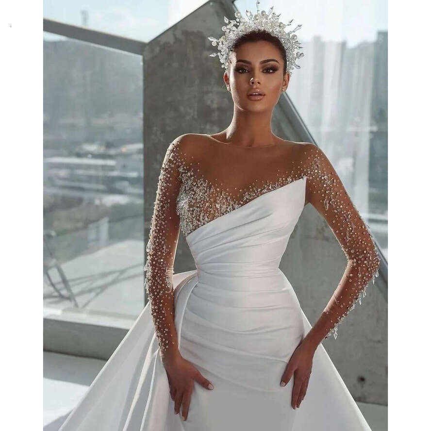 Elegant Satin Wedding Dresses With Crystal Beads 2024