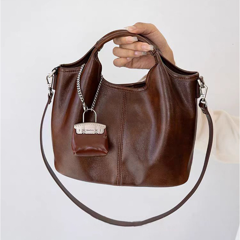 Bag New 2024 Versatile Commuting High-End Large Capacity Tote Simple Single Shoulder Crossbody Bag, Handbag For Women