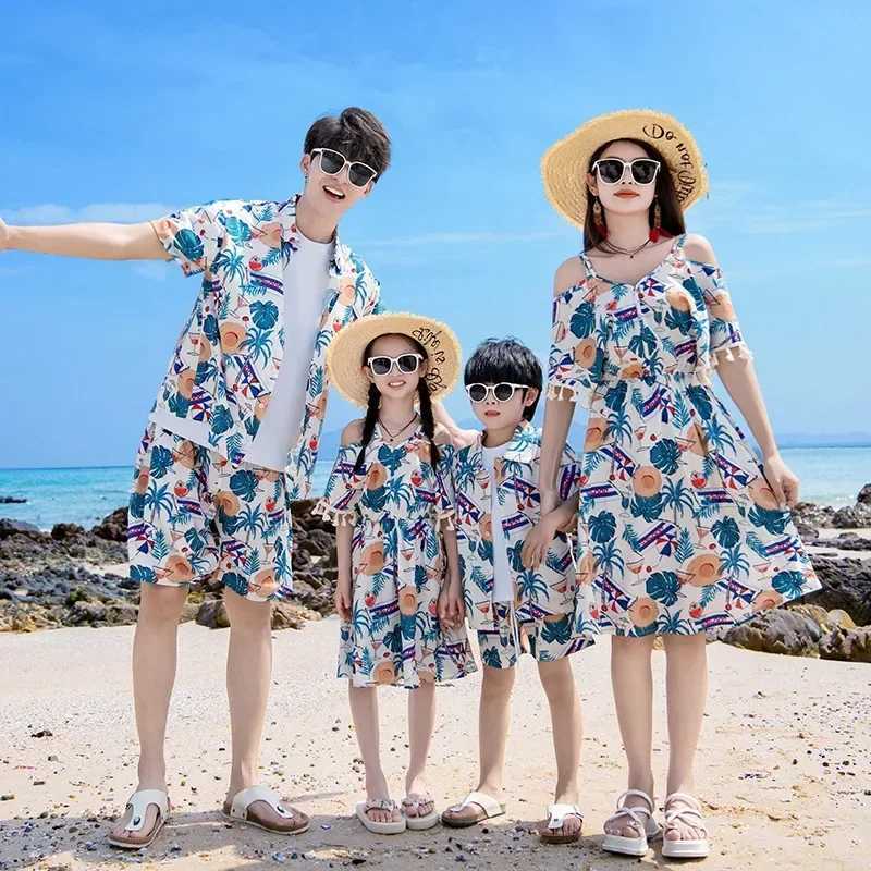 Vacation Look FamilyPiece Sets Korean Parent-child Matching Beach Couple Clothing Clothes Mom Daughter Resort Dress Dad Son Two W250207
