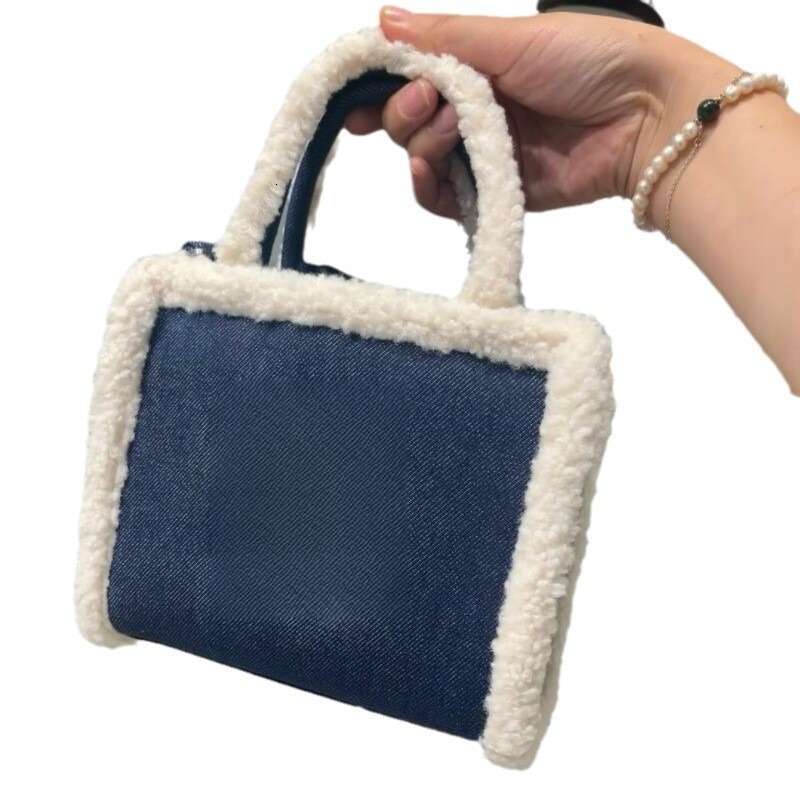Autumn/Winter New Lamb Wool Plush Old Flower Letter Handheld Diagonal Cross Couple's Casual Commuter Tote Bag