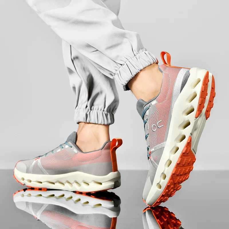 2025 New Mens Ultra-light Running Shoes Cushioned Sports Shoes Mens Breathable Thick Sole Flying Mesh Racing ShoesC250411