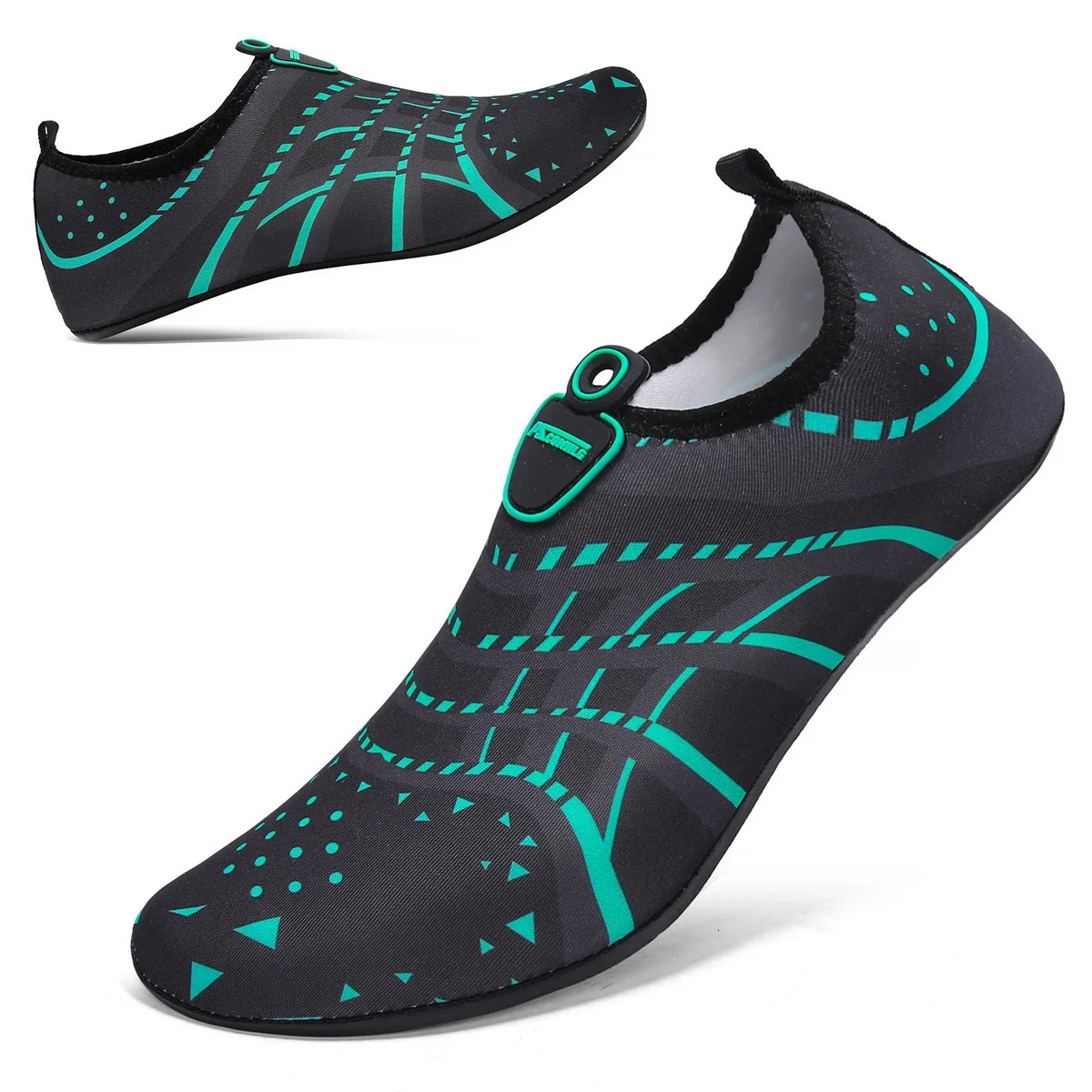 Aqua Shoes Summer Male Swimming Beach Barefoot Water Shoes Women Light Wader Fishing Sea Shoes Large Size 48 250207