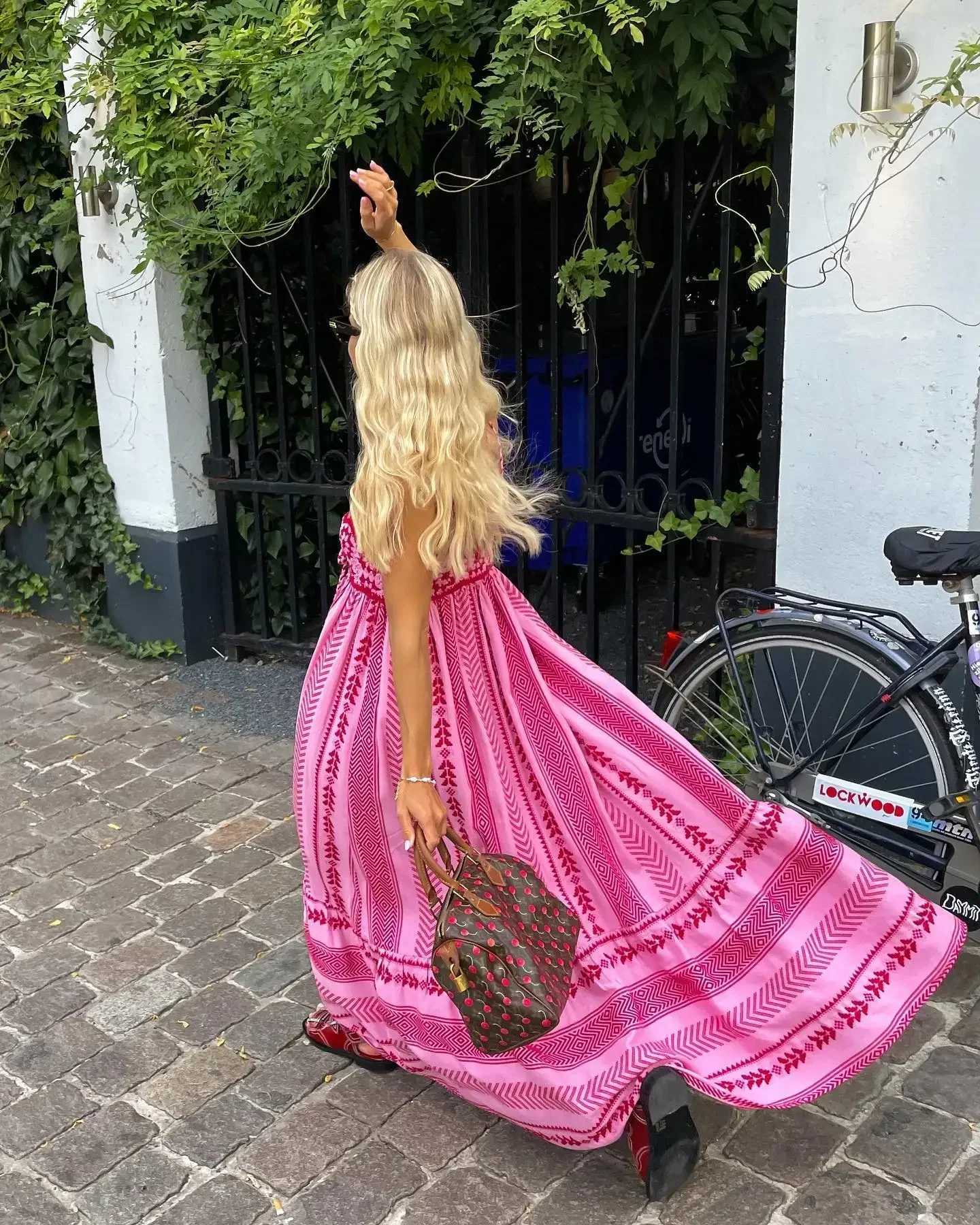 Fashion Embroidery Pleat Suspender Dress Women Vintage Sveless Midi Dresses 2024 Summer New Lady Vacation BeachXJ2500207