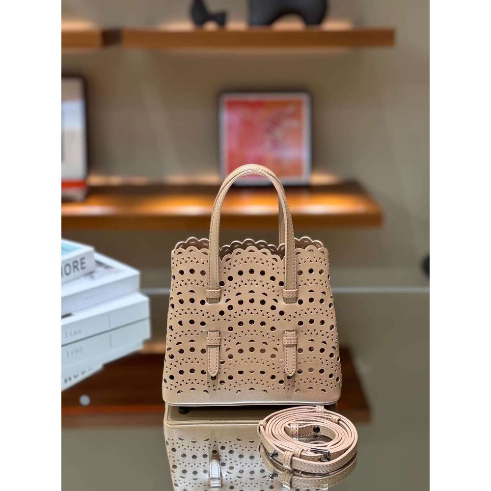 New High-End Niche Wave Hollowed Out Carved Kraft Vegetable Basket Genuine Leather Women's Single Shoulder Crossbody Small Tote Bag