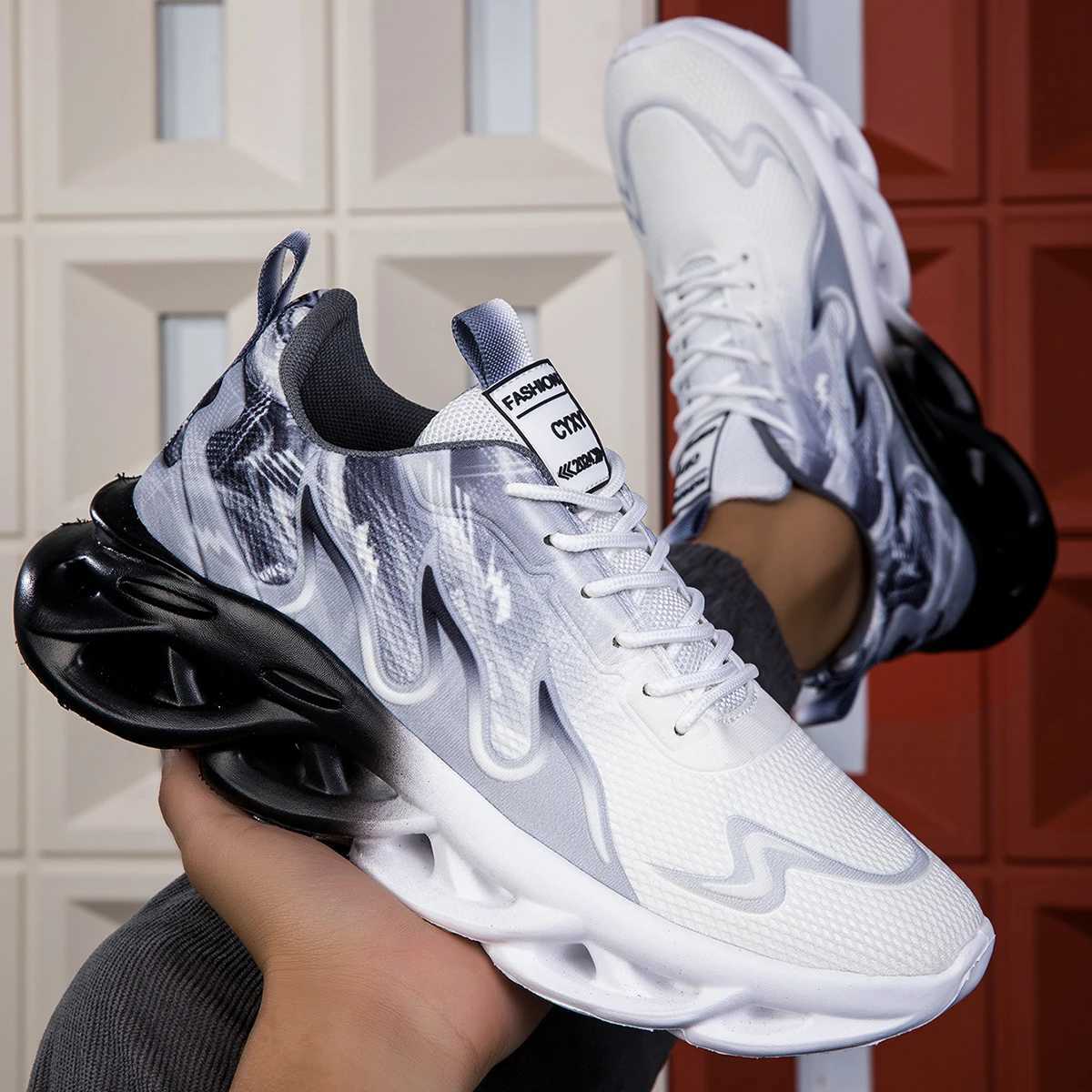 Mens Sneakers Summer Lightweight Mens Sports Shoes Mesh Breathable Shoes for Men Outdoor Platform Running ShoesC250304