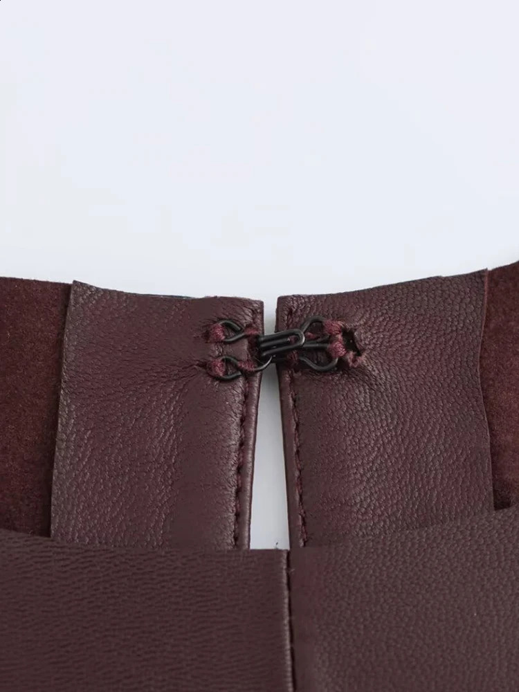 2024 Autumn and Winter Arrivals Womens Leather Versatile Simple Sleeveless Round Neck Top Shorts Set 250107