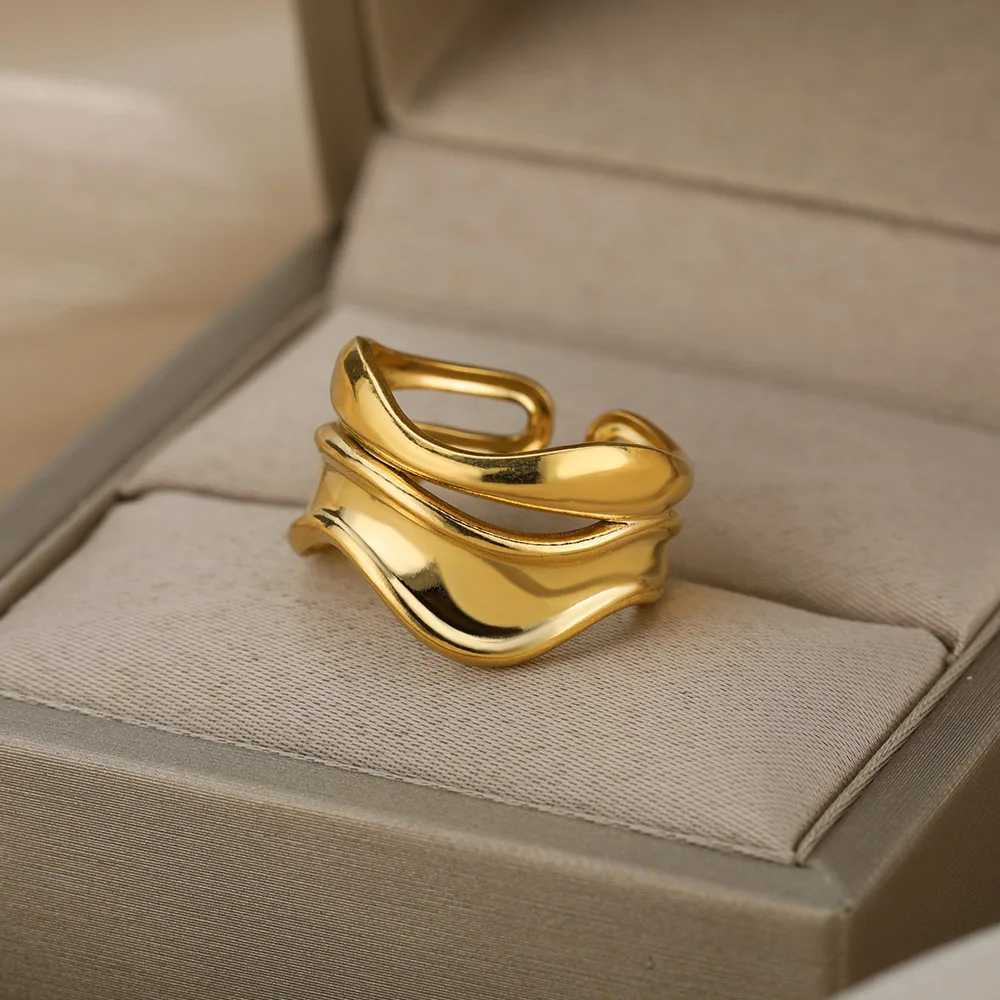 Luxury Wide Wave Rings for Women Gold Color Stainless Steel Ring 2024 Trend Elegant Aesthetic Couple Jewelry Gift rings woman W250207