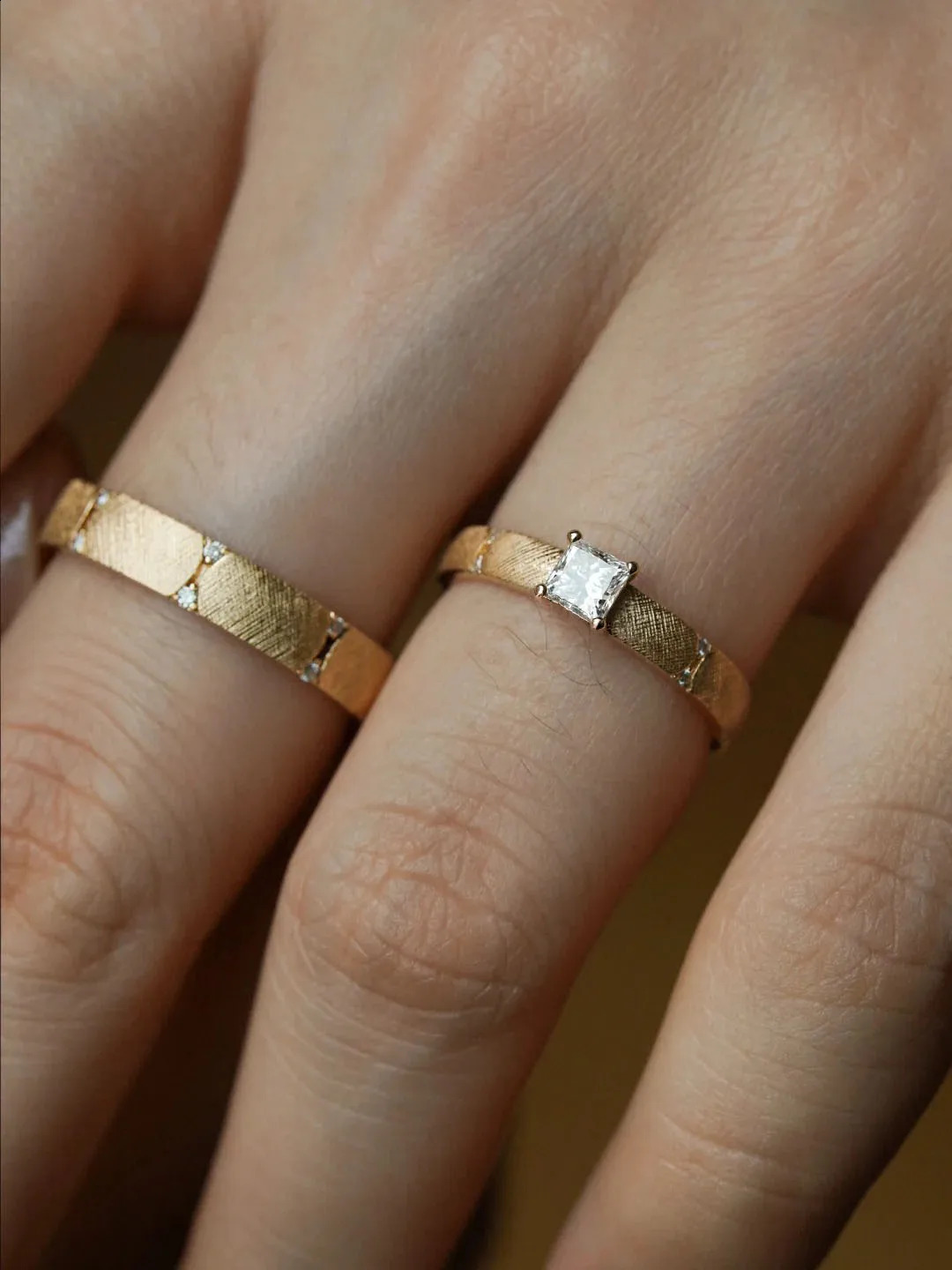 ner Handcrafted Brushed Finish S925 Sterling Silver Mens Womens Couple Rings for Wedding Engagement Gift 250109