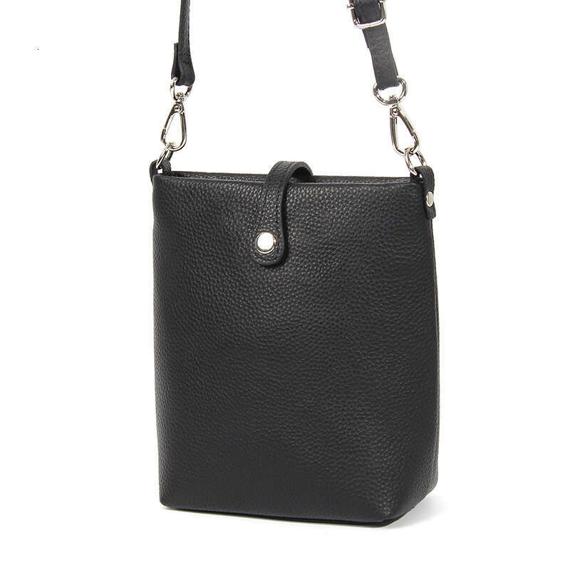 Genuine Leather Bucket With A High-End Exquisite Crossbody Bag, Versatile For Women, New Large Capacity, Fashionable And Simple Shoulder Bag