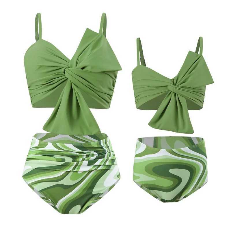 Leaf Print Swimsuit Set 2024 Family Match Set Summer Mom and Daughter Bikini Big Bow Beach Swimsuit Adult Baby Clothing W250207