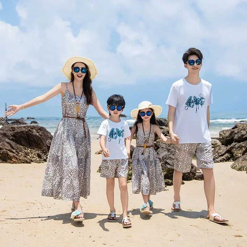 Vacation Couple Look Family Matching Clothes Mom Daughter Resort Dress Holiday Beach Dad Son Cotton T Shirt Shorts Set 2 Pieces W250207