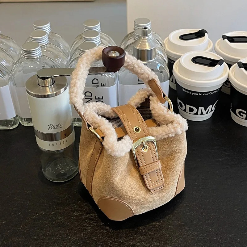 Autumn and Winter Womens Shoulder Bag Casual Retro Plush Versatile Mini Mao Portable Messenger 250206