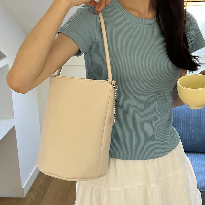Homemade Bag Women Retro Soft Leather Portable Bucket Bag All-Match Shoulder Underarm Bag Purses and Handbags 250122
