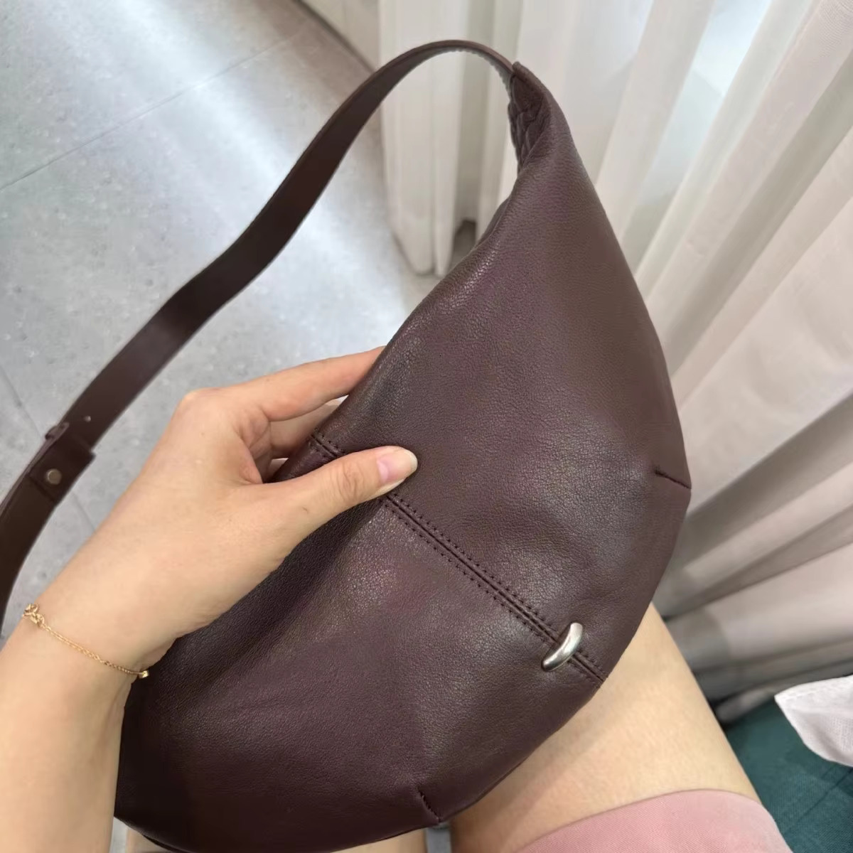Design Pease Shape Small Saddle Flap Coffee Red Color Real Suede Leather Or Lambskin Women Crossbody Bag Purse Suede