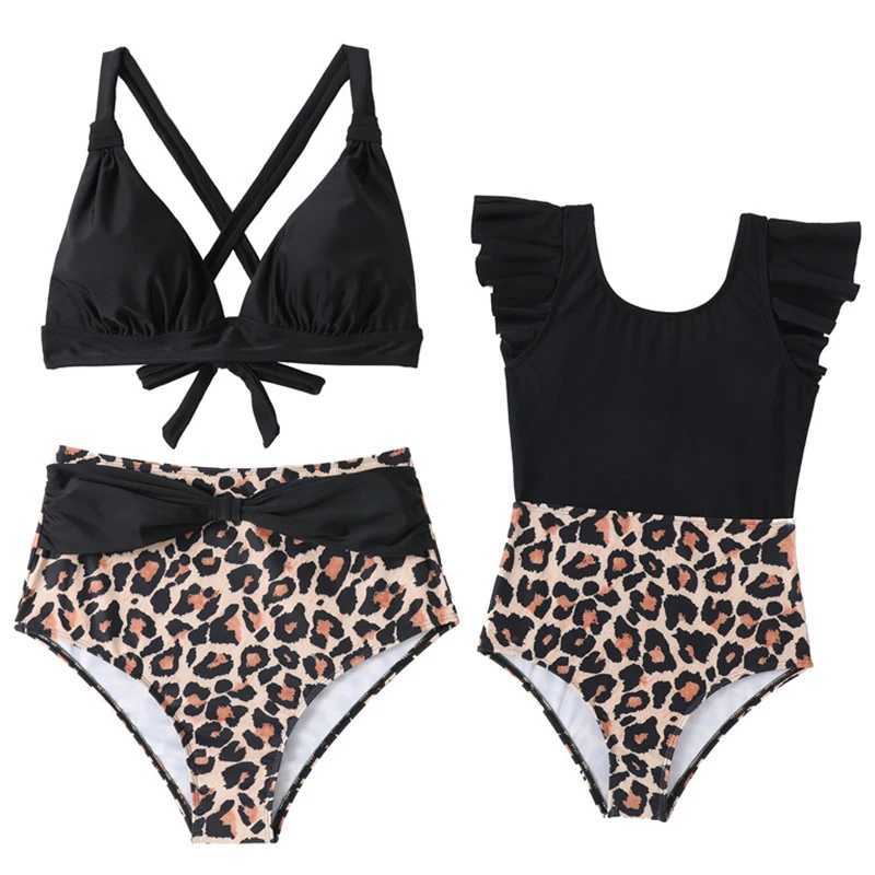 Mother Daughter Matching Swimsuits Family Set Ruffled Mommy and Me Swimwear Flower Fashion Women Girls Bikini Dresses Clothes W250207