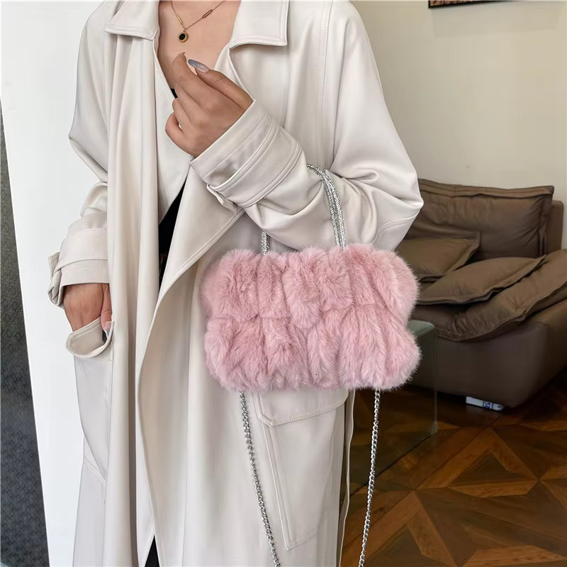 New Faux Fur Ladies Shoulder Bags Soft Plush Female Evening Clutch Purse Handbags Fashion Chain Women Small Crossbody Bag