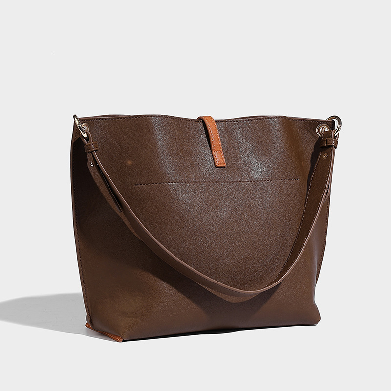 Bag High End Fashion Single Shoulder Armpit 2024 Autumn And Winter New Large Capacity Bucket Commuting Versatile Crossbody Bag