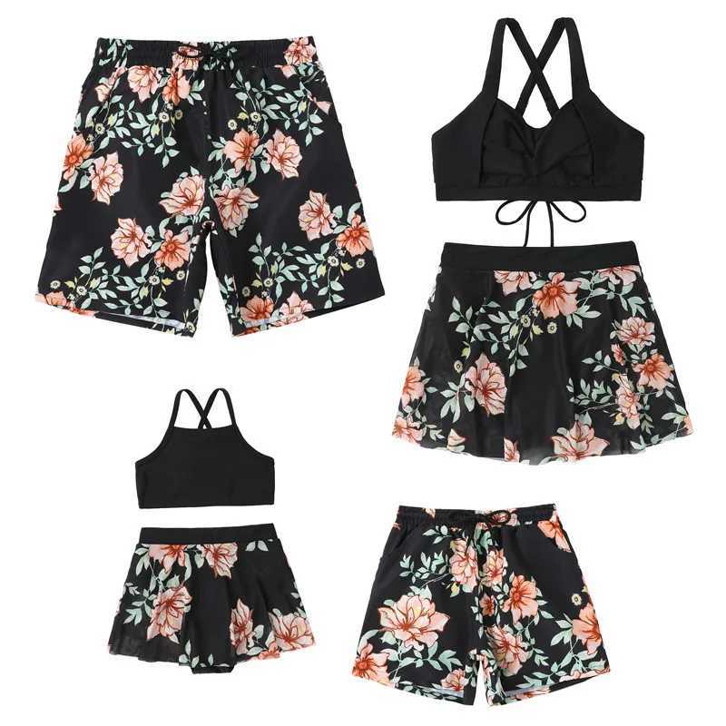 Family Matching Beach Swimwear Mother Daughter Father Son Swimwear Swim Trunks Mom Girls Bikini Swimsuit Dad Boys Family Clothes W250207