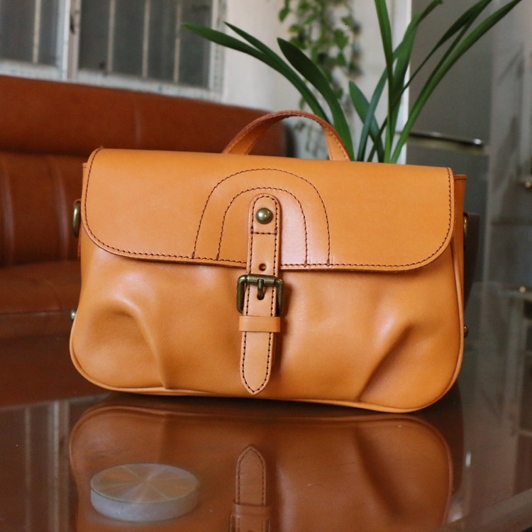 Bag 2024 Spring Fashion Genuine Women's Head Layer Handmade Mini Vegetable Tanning Leather Handheld Crossbody Bag
