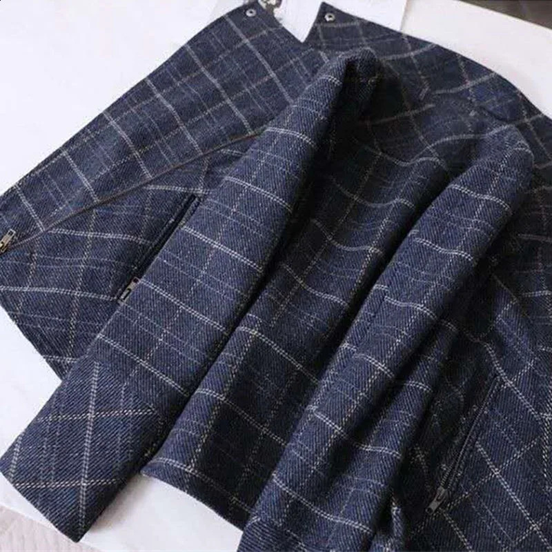 Autumn Elegant Plaid Short Jacket Womens Woolen Coat Zipperup Lady Slim Deep Blue Casual Tops Streetwear Moto Biker Outerwear 250113