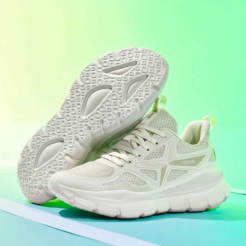 High Quty Couple Sneakers Hot Selling Spring Men Women Soft Anti Slip Outdoor Run Shoes Ultra Light GYM Training Tennis ShoesC250304