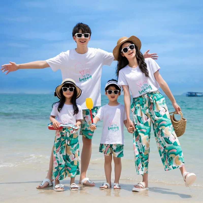 Summer Beach Family Matching Outfits Mother Daughter Father Son Casual Cotton T-shirt +Shorts Family Look Couple Clothes Seaside W250207