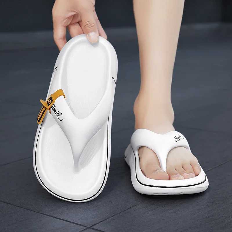 2024 Summer New Mens Flip Flops Indoor Outdoor Beach Sandals Thick Soft Sole Bathroom Slides Shoes Man N-slip Home SlippersXJ250207