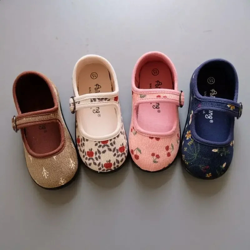 Korean Version Corduroy Floral Canvas Shoes Girls Square Mouth Indoor Shoes Soft Soled Non-slip Baby Casual Shoes Zapatillas 250206