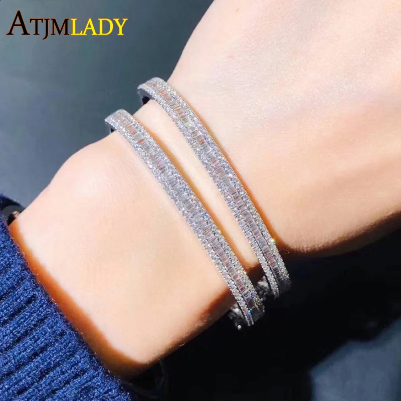Gold Color Inner 60mm Bangle Bracelet European Classic Fashion Iced Out Bling Micro Pave Fashion Cubic Zirconia CZ Jewelry 250207