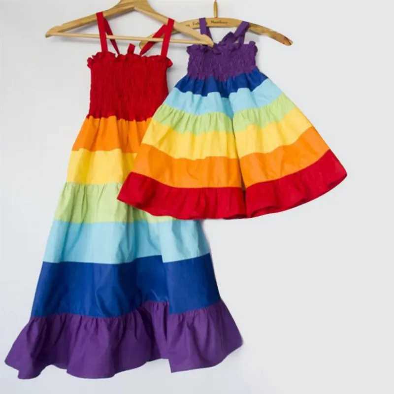 Rainbow Family Matching Set Rainbow Stripe Strap Dress for Parents and Children Sleeveless Mom Baby Beach Style Casual Dress W250207