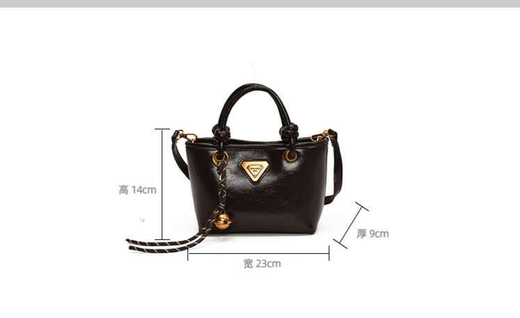 Women's Bags Red Handheld Bucket for Women New Fashionable and Versatile Crossbody Bag, High Grade Bridal Wedding Bag