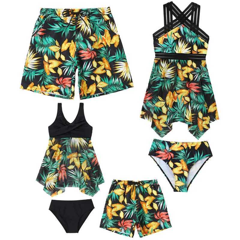 Family Matching Beach Swimwear Mother Daughter Father Son Swimwear Swim Trunks Mom Girls Bikini Swimsuit Dad Boys Family Clothes W250207