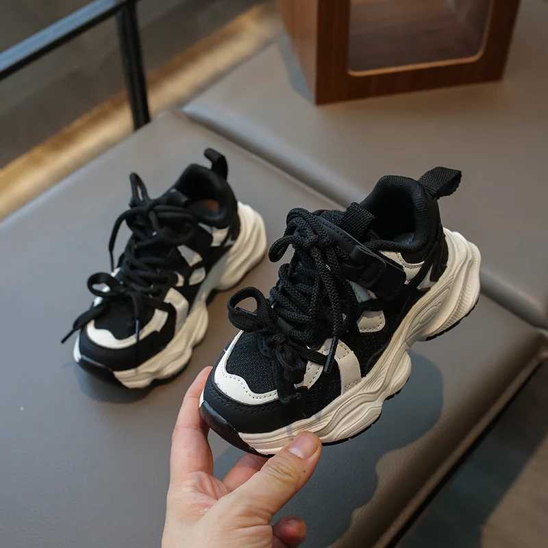 Childrens sports shoes for spring and autumn fashion breathable and non slip childrens running boots for boys and girlsXJ250318