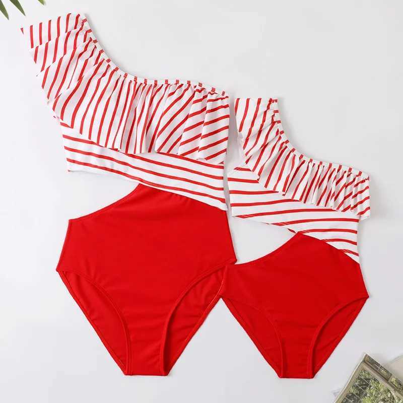 Summer Mermaid Family Matching Swimsuit Scale Print Bikini Adult Kids Mother Daughter Swimwear Princess Baby Girls Clothing Set W250207