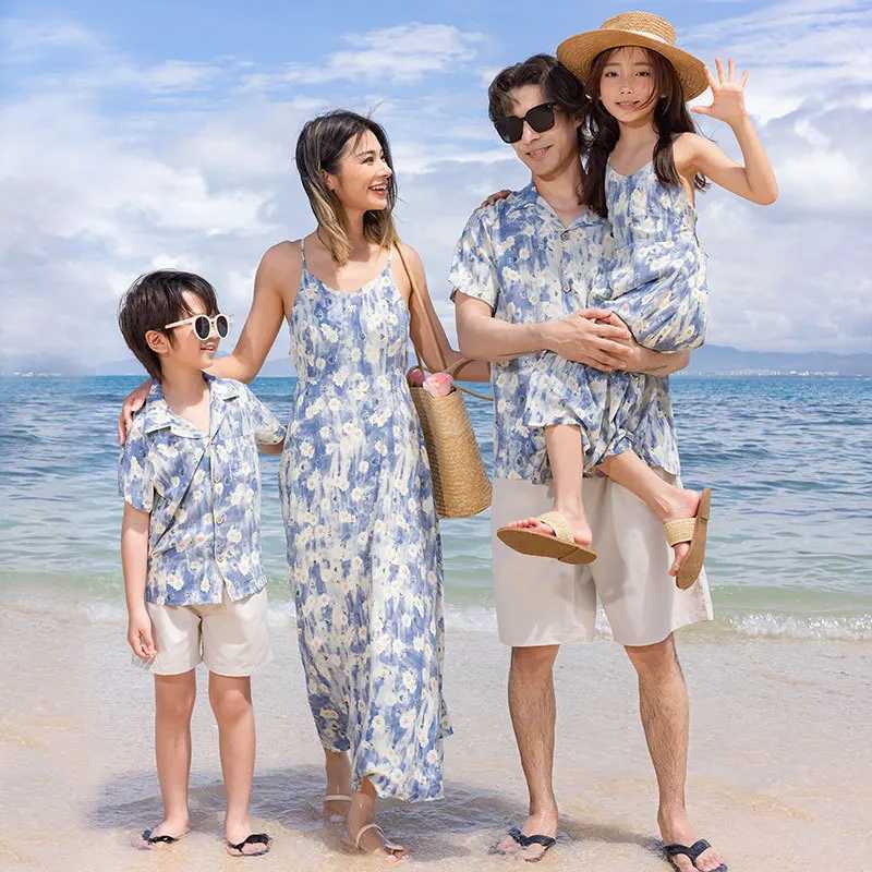Summer Family Beach Clothing Vacation Watching Mom Dad Childrens Clothing Matching Shirts Mom Daughter Dresses W250207