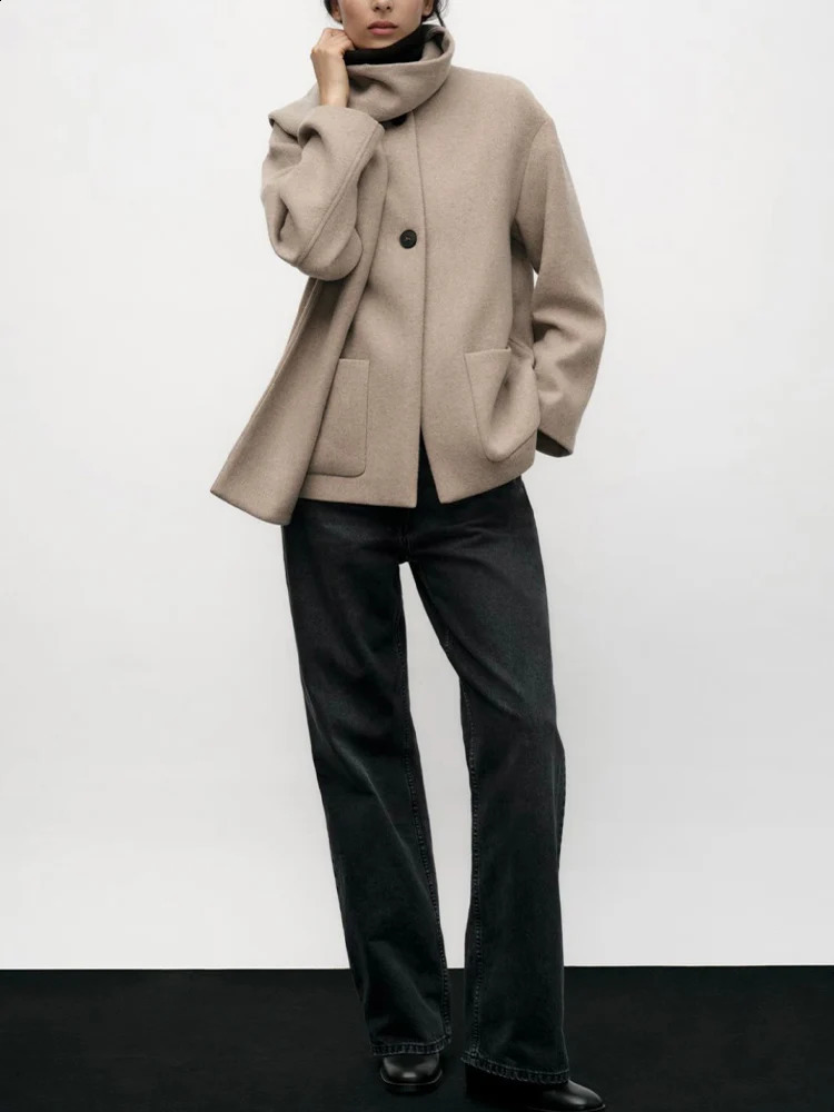 Womens Winter European and American Style Fashionable Allmatch Blended Scarf Round Neck Long Sleeve Coat Jacket 250109