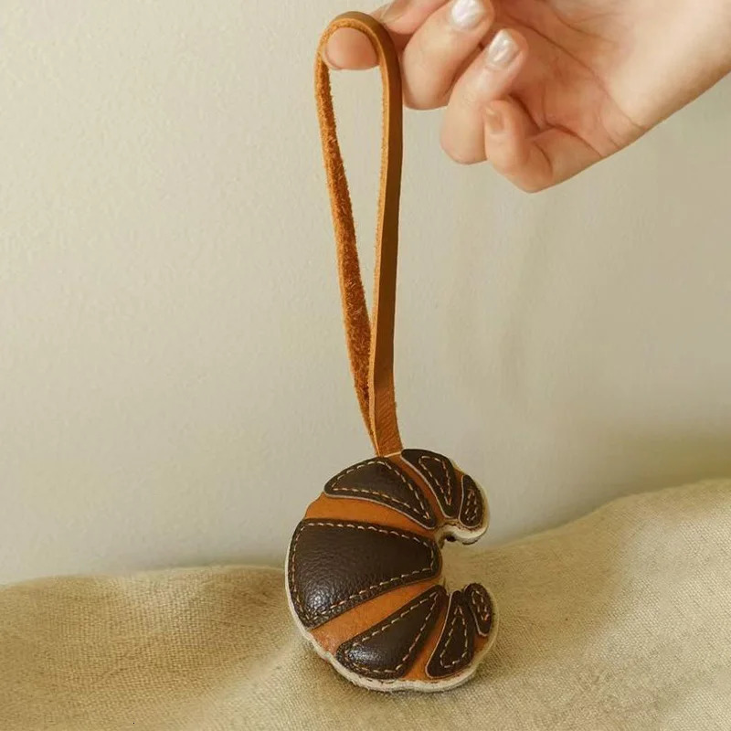 Handmade Leather Croissant Bag CharmKesong Bread Keychain PendantHandbag Schoolbag Hanging Decoration Key Ring Accessories 250208