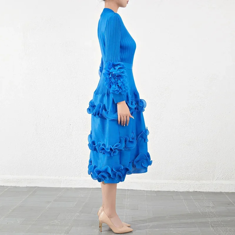 Miyake Pleated Style party Dress for Womens Spring and Autumn Round Neck Loose Slim Irregular Cake Skirt 250208