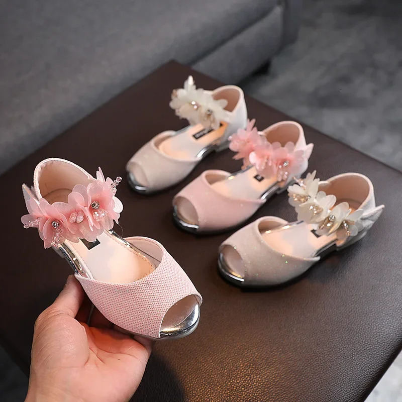 Summer Style Childrens Sandals Girls Fashion Rhinestone Flower Princess Shoes Little Girls Soft Soled Dance Shoes Girls 250121