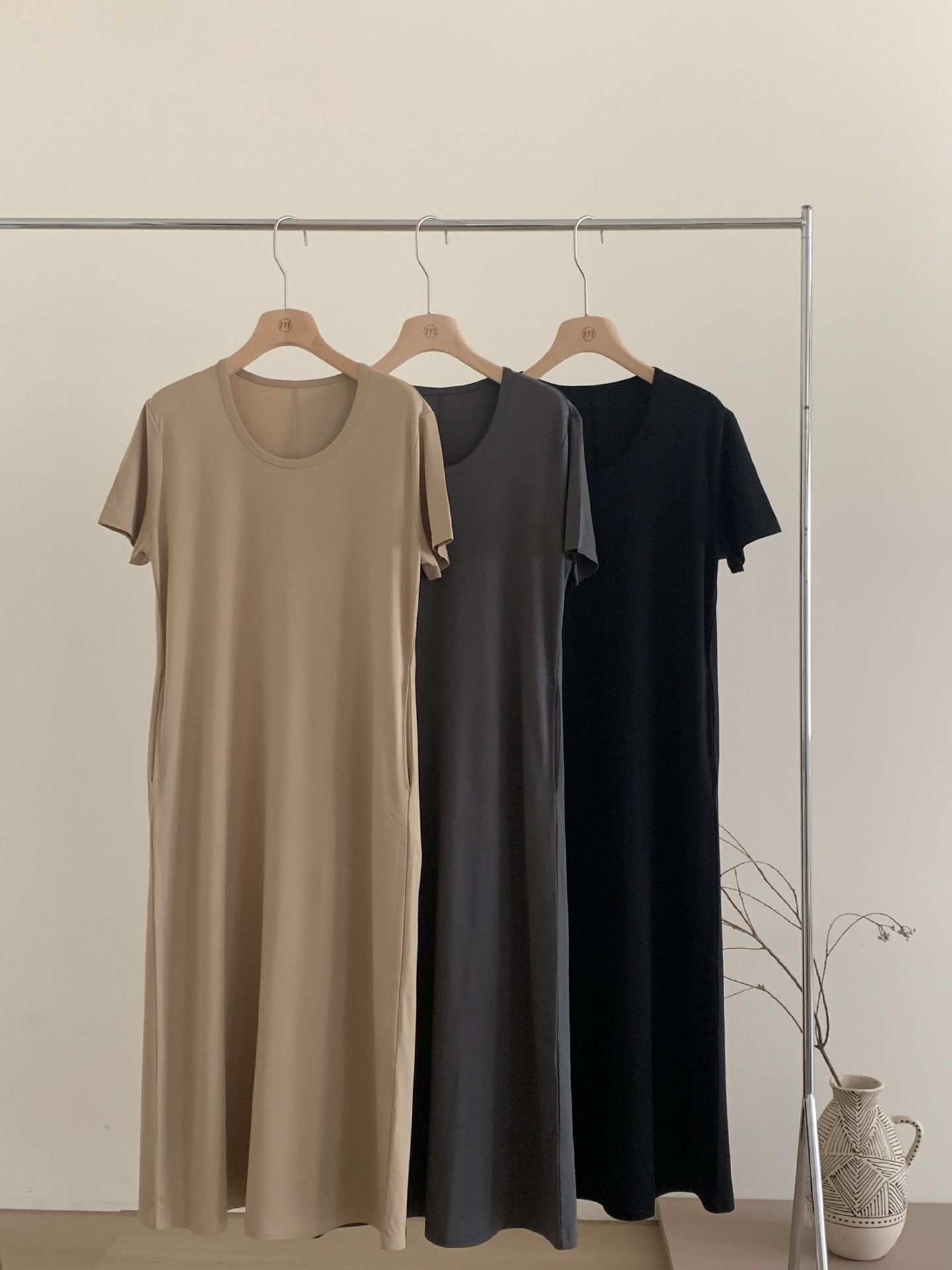 MU4178 Korean style simple and comfortable silk U-neck dress for women, casual and versatile, slim T-shirt dress