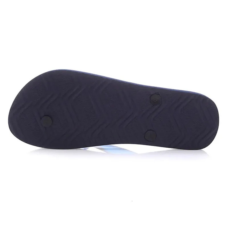 Summer Men Slippers Fashion Simple Outdoor Men Flip-flops Beach Flat Sole Non-slip Male Shoes Rubber Basic Sandals 250208