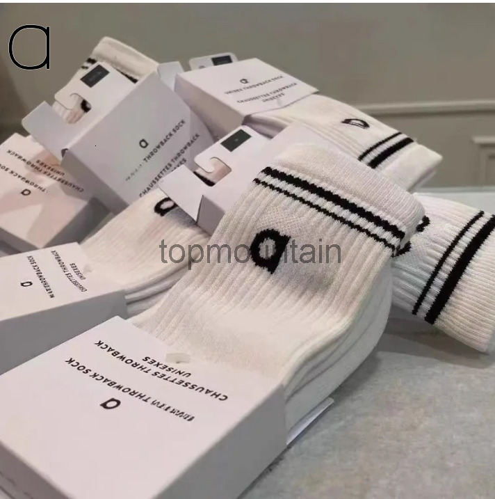 Throwback Sock Women Sport Sock Mens Sock Cotton Medium Tube Sock Four Seasons Comfy Classic Stretchy Socks