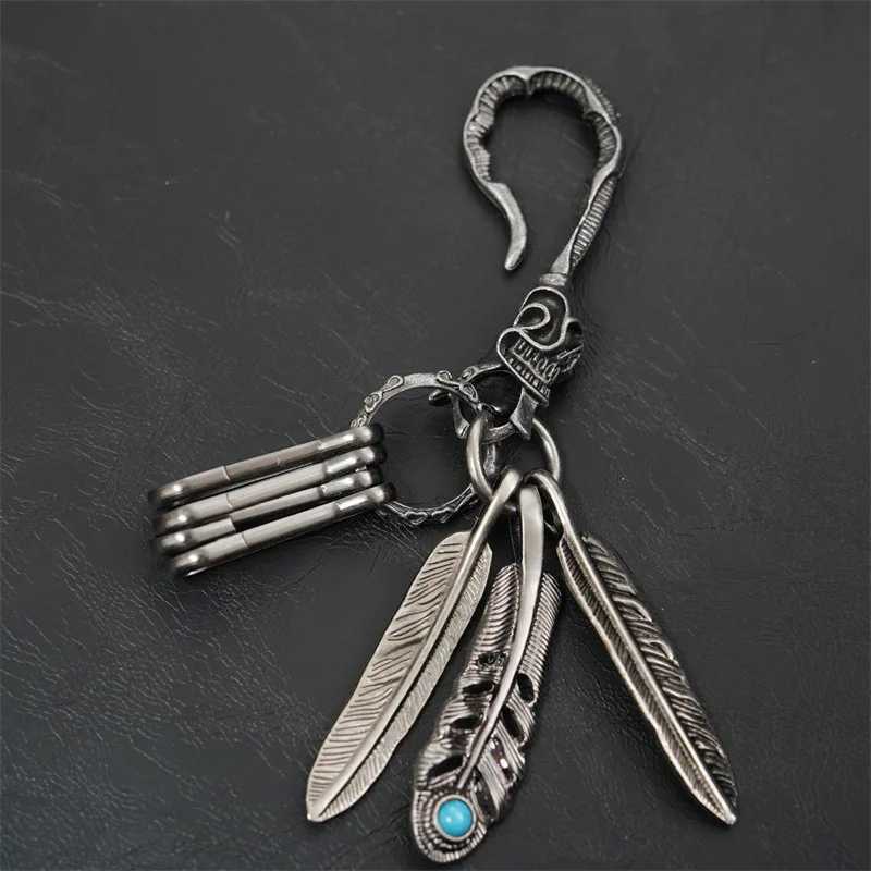 New Fi Trends Vintage Ahetic Metal Hook Keychain Charm Feather Turquoise Creative Waist Ornament Pendant Y250208