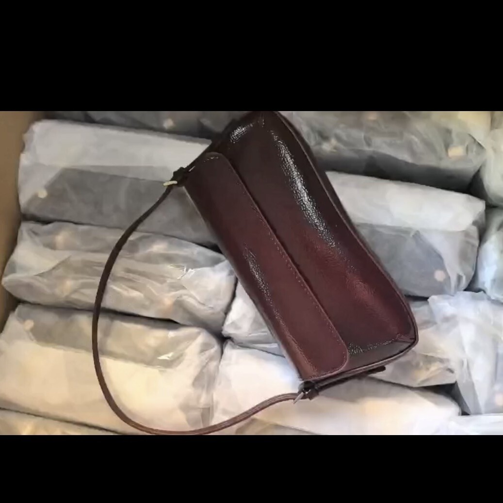 designer bag Flip Underarm 2024 Autumn New Product Fashionable and Simple French Stick Handheld Shoulder Bag